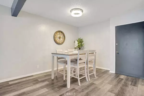 18620 Hatteras ST #122, Tarzana, CA 91356