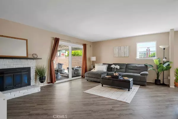 13678 Marchant AVE, Sylmar, CA 91342