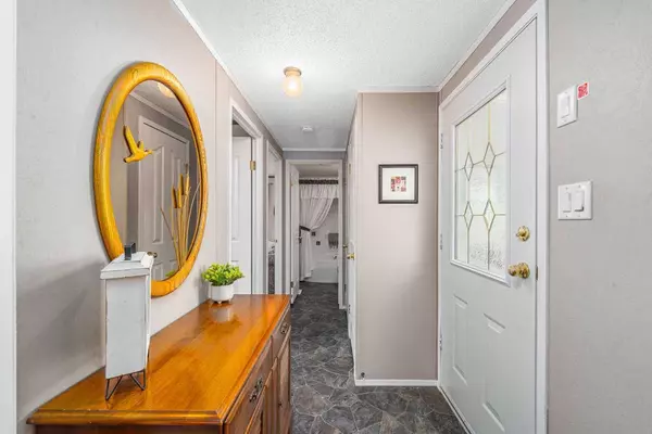 99 Arbour Lake RD NW #67, Calgary, AB T3G4E4