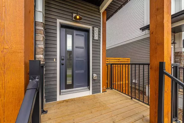 56 Creekside BLVD SW, Calgary, AB T2X4R1