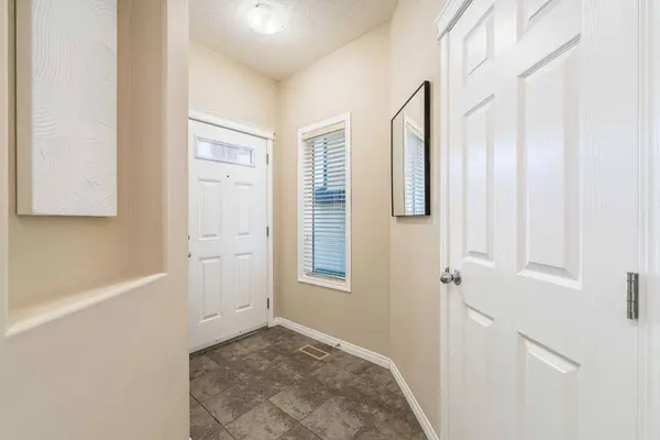 194 Kincora Glen Rise NW, Calgary, AB T3R 0B8