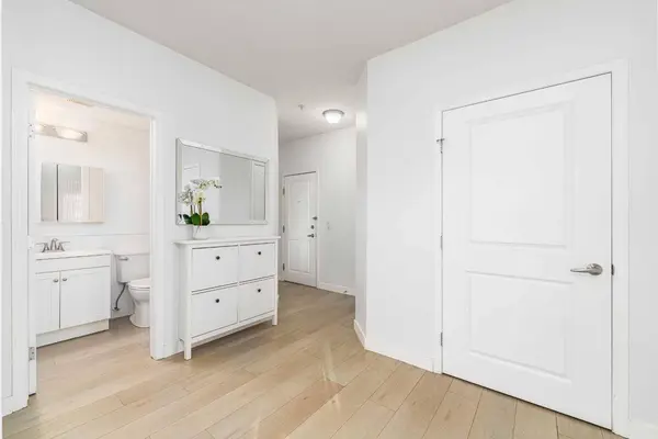 15204 Bannister RD SE #108, Calgary, AB T2X3T4