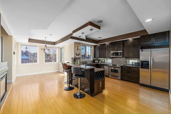 1814 14A ST SW, Calgary, AB T2T 3W7