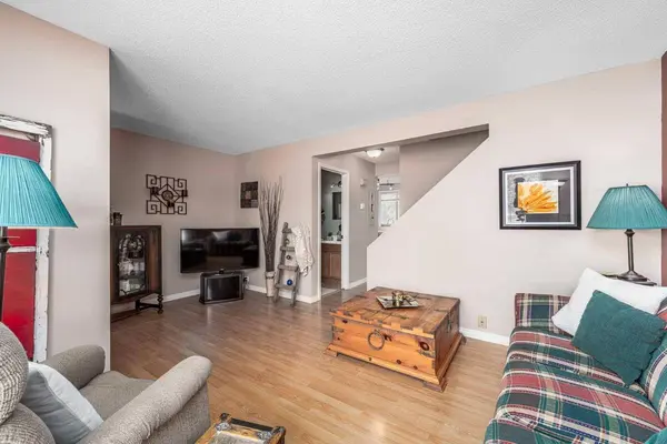 2319 56 ST NE #31, Calgary, AB T1Y 2M2