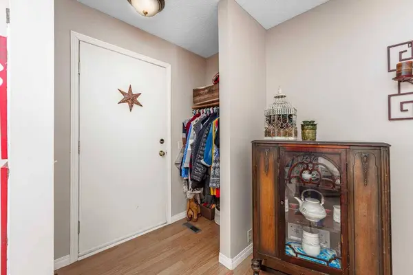 2319 56 ST NE #31, Calgary, AB T1Y 2M2