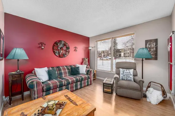 2319 56 ST NE #31, Calgary, AB T1Y 2M2