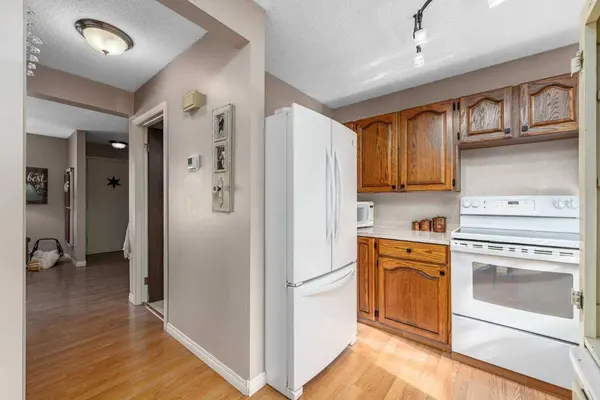 2319 56 ST NE #31, Calgary, AB T1Y 2M2