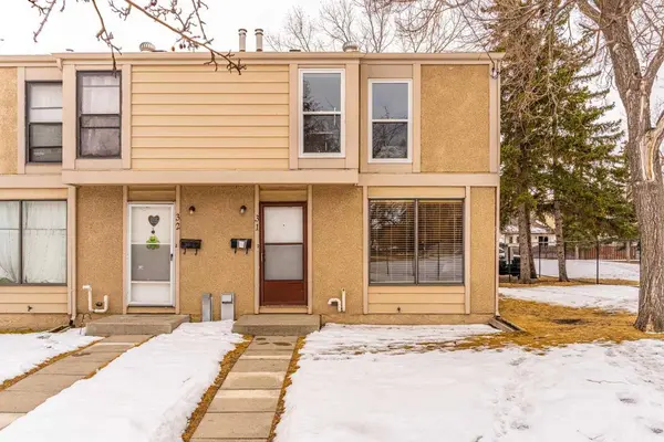 2319 56 ST NE #31, Calgary, AB T1Y 2M2