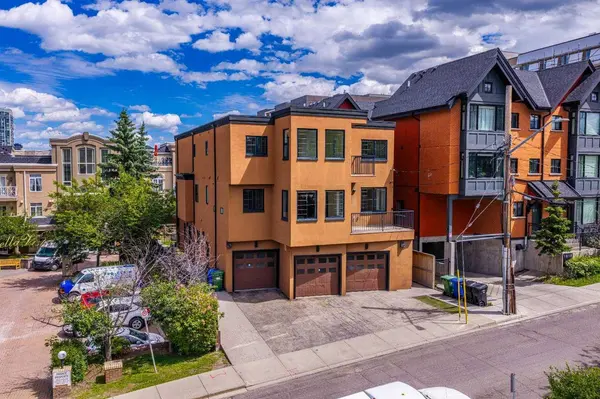 1814 14A ST SW #1, Calgary, AB T2T 3W7