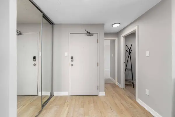 626 15 AVE SW #502, Calgary, AB T2R 0R5