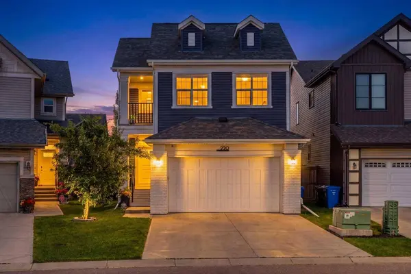 220 Copperpond GN SE, Calgary, AB T2Z 1H9