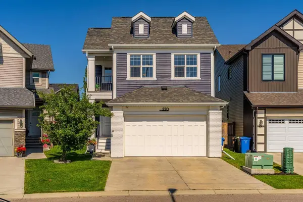 220 SW Copperpond GN SE, Calgary, AB T2Z 1H9