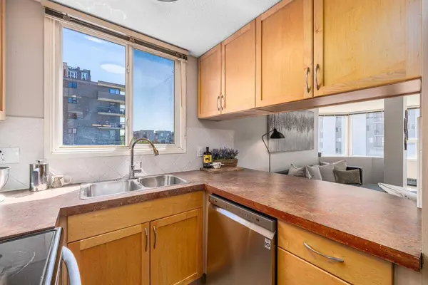 626 15 AVE SW #502, Calgary, AB T2R 0R5