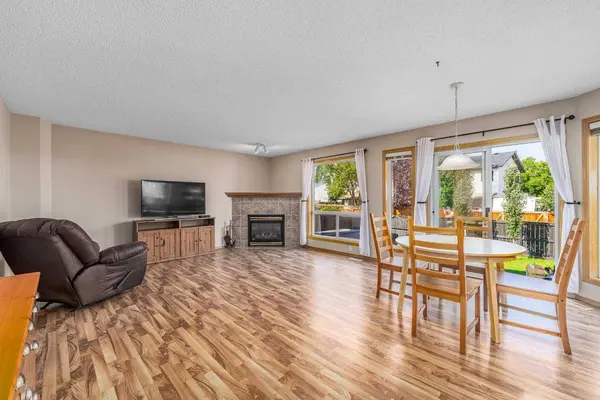 681 Harvest Hills DR NE, Calgary, AB T3K 4R3