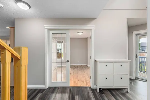 243 Covehaven TER NE, Calgary, AB T3K 6H5