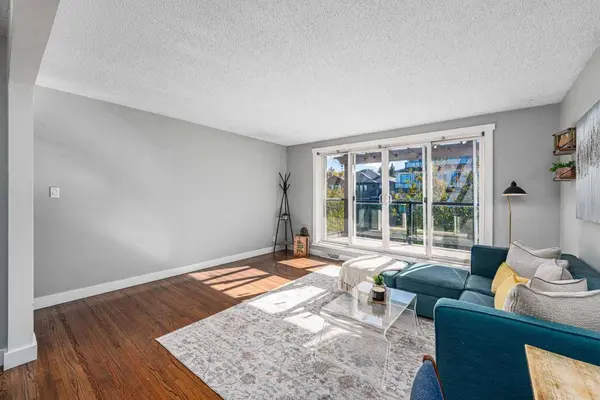 1908 28 AVE SW #301, Calgary, AB T2T 1K1
