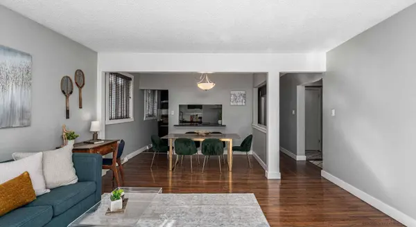 1908 28 AVE SW #301, Calgary, AB T2T 1K1