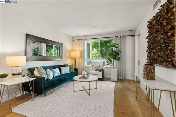 1101 W El Camino #209, Mountain View, CA 94040