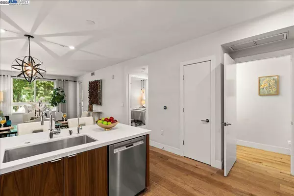 1101 W El Camino #209, Mountain View, CA 94040