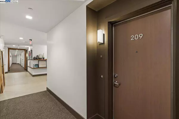 1101 W El Camino #209, Mountain View, CA 94040