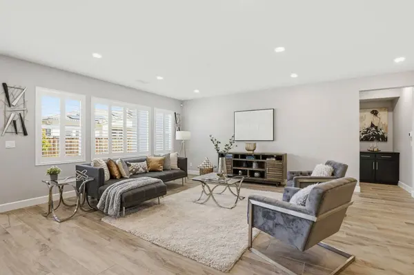 2542 Azalea Ave, Tracy, CA 95376-8210