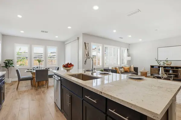 2542 Azalea Ave, Tracy, CA 95376-8210
