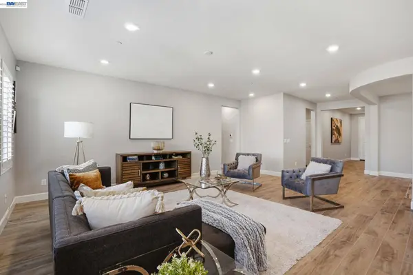 2542 Azalea Ave, Tracy, CA 95376