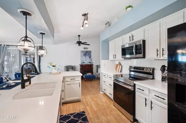 17602 N DESERT GLEN Drive, Sun City West, AZ 85375