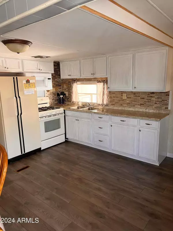 2701 E ALLRED Avenue #68, Mesa, AZ 85204