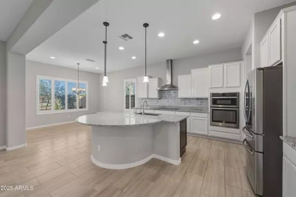 6110 S PINALENO Place, Chandler, AZ 85249