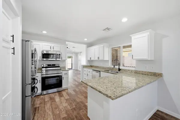 868 E LAREDO Street, Chandler, AZ 85225