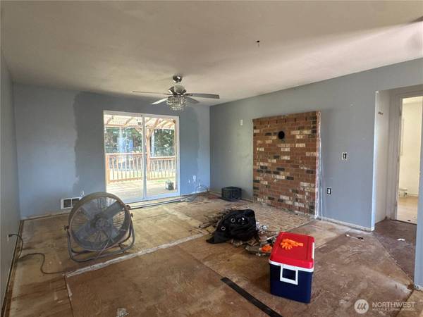 6225 SE 84th PL, Marysville, WA 98270