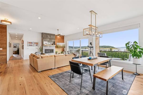 505 Michelle DR, Camano Island, WA 98282