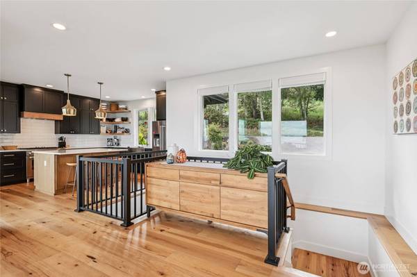 505 Michelle DR, Camano Island, WA 98282