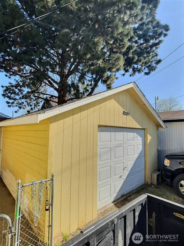 519 W Albany Avenue Ct, Kennewick, WA 99336