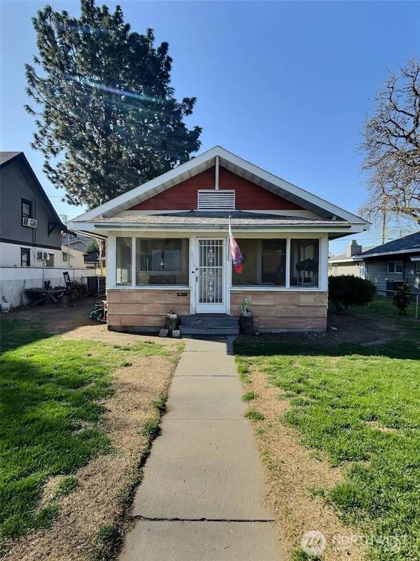 519 W Albany Avenue Ct, Kennewick, WA 99336