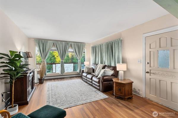 2319 Gale PL, Everett, WA 98203