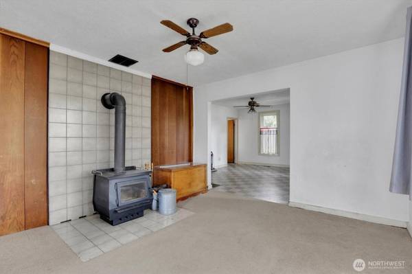 1529 E Desmet, Spokane, WA 99202