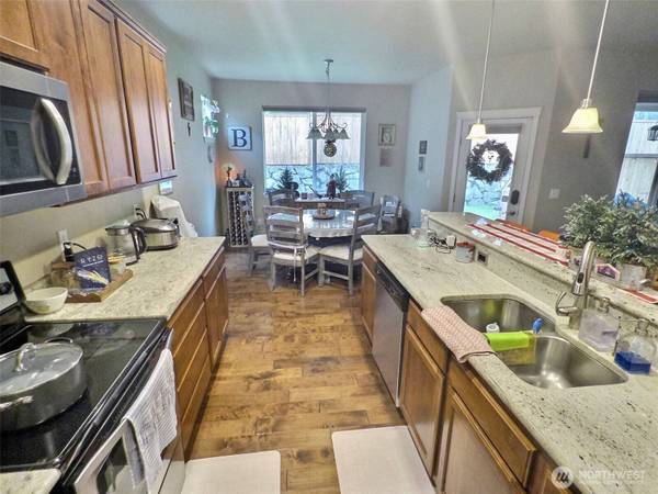 8936 28th WAY SE, Olympia, WA 98513