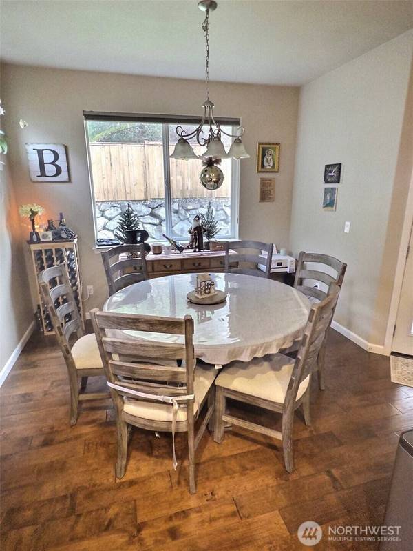 8936 28th WAY SE, Olympia, WA 98513