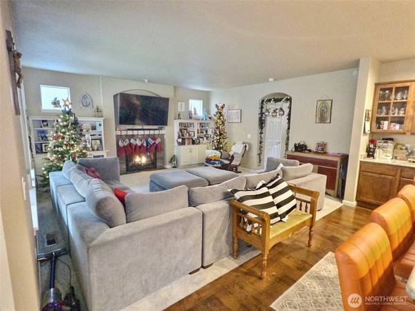 8936 28th WAY SE, Olympia, WA 98513