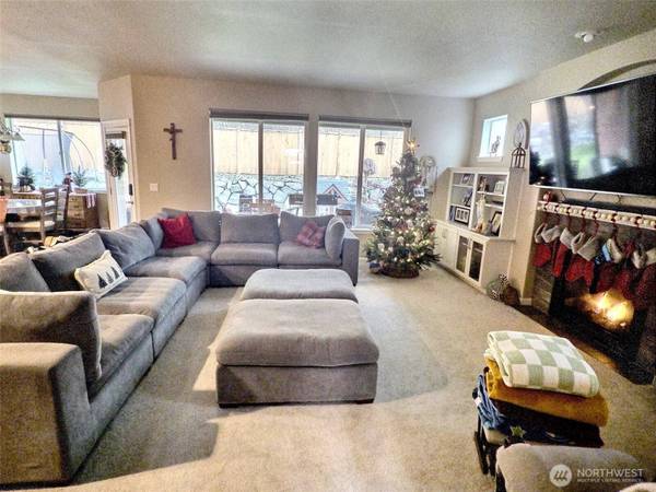 8936 28th WAY SE, Olympia, WA 98513