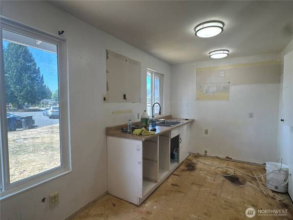 6225 SE 84th PL, Marysville, WA 98270