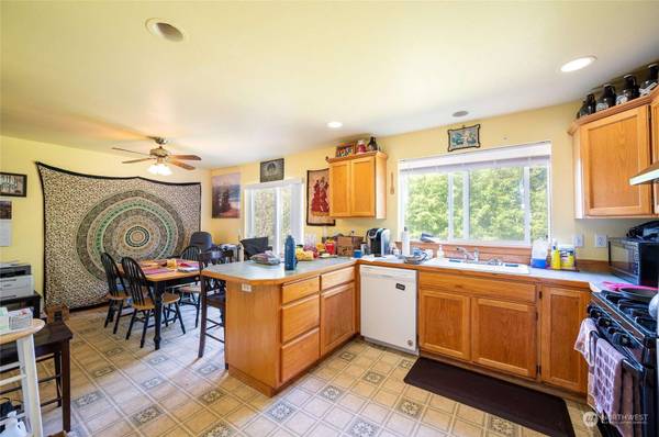 3405 Taylor AVE, Bellingham, WA 98229