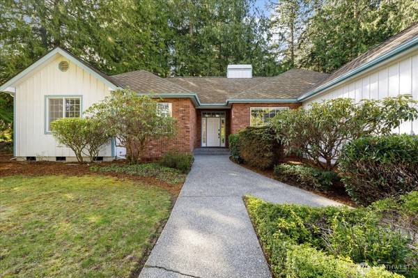 2305 Lake Park DR, Anacortes, WA 98221