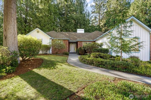 2305 Lake Park DR, Anacortes, WA 98221