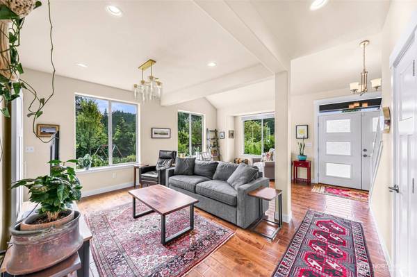 697 Chuckanut DR N, Bellingham, WA 98229