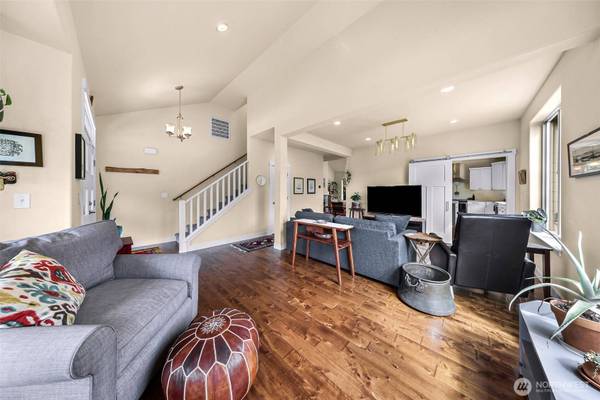 697 Chuckanut DR N, Bellingham, WA 98229