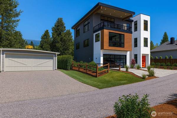 711 Poplar DR, Bellingham, WA 98226