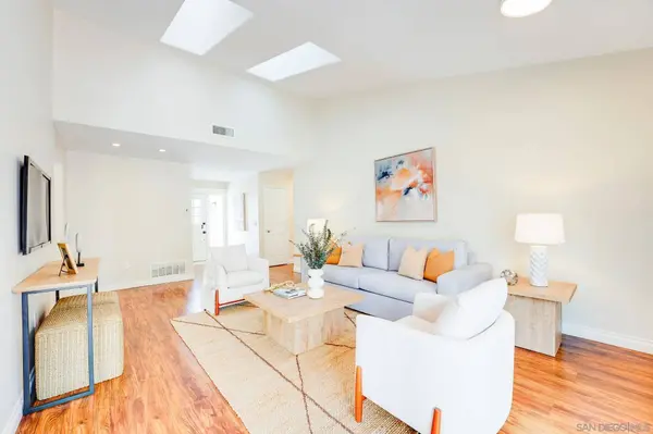 7115 Manzanita St, Carlsbad, CA 92011